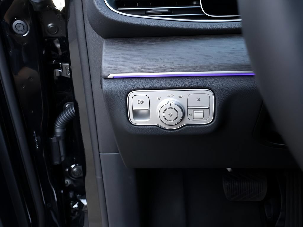 Certified 2026 Mercedes-Benz GLE 450 4MATIC image 37