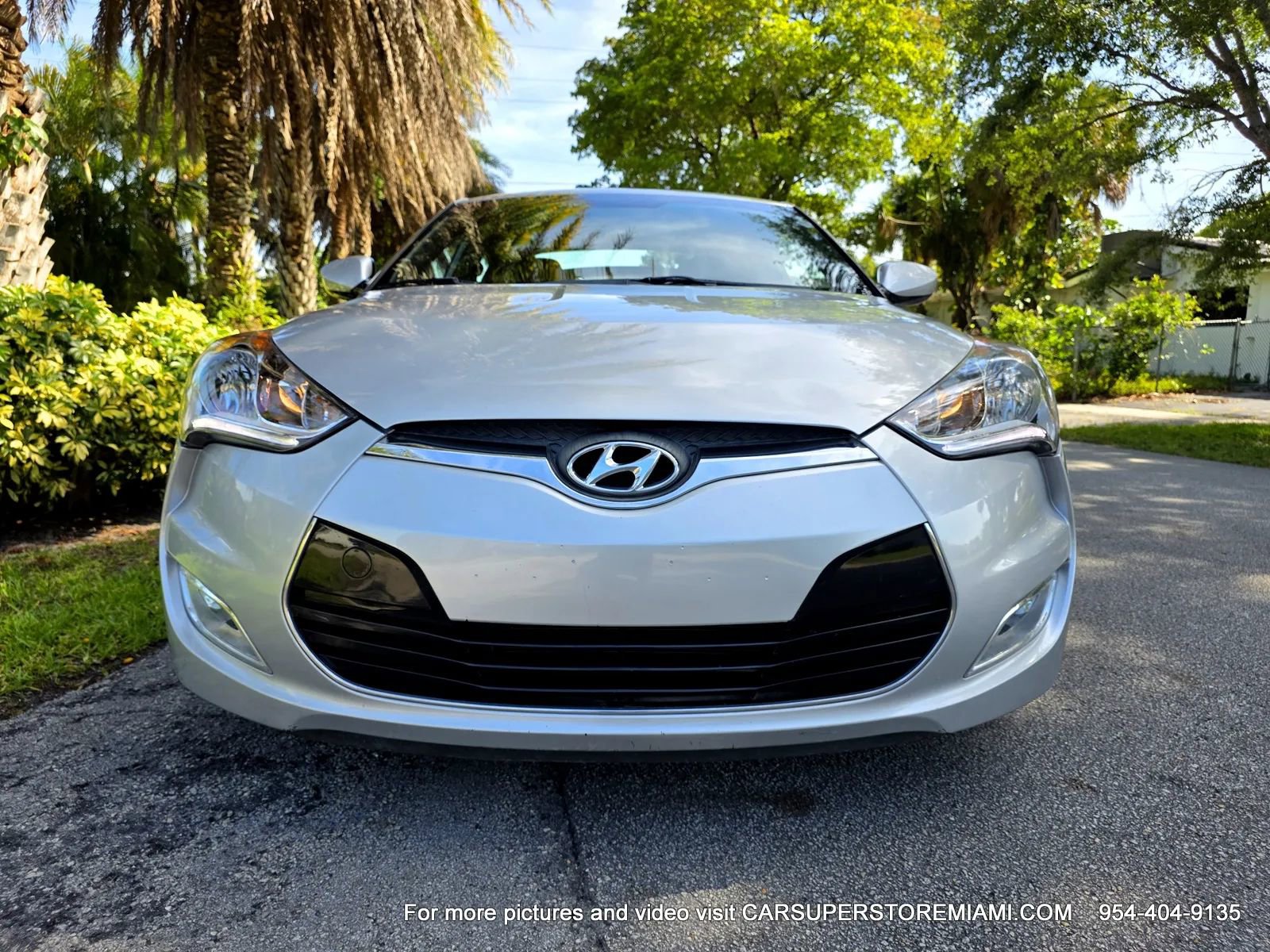Used 2017 Hyundai Veloster Value Edition FWD image 34