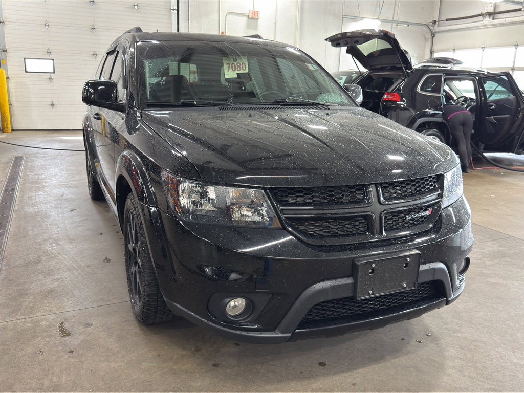 Used 2018 Dodge Journey GT w/ Nav & Sun Group AWD/4WD image 3