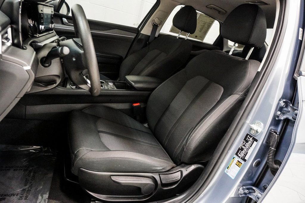 Used 2022 Kia K5 LX image 6