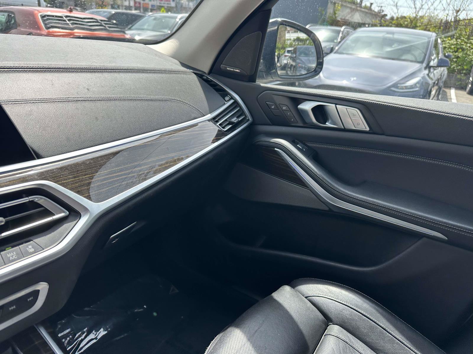 Used 2019 BMW X7 xDrive40i w/ Premium Package AWD/4WD image 32