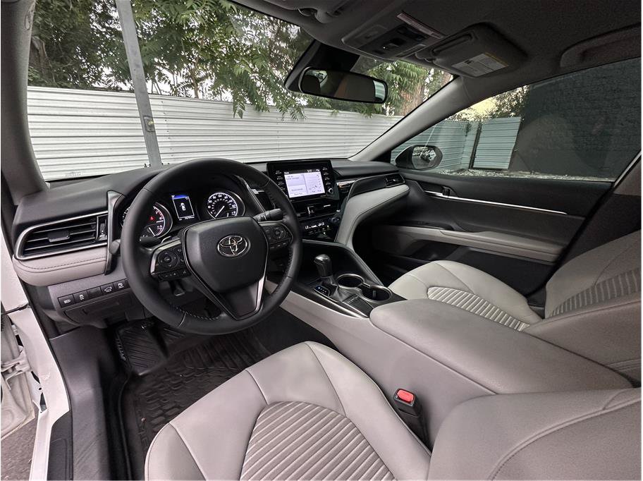 Used 2023 Toyota Camry SE FWD image 14