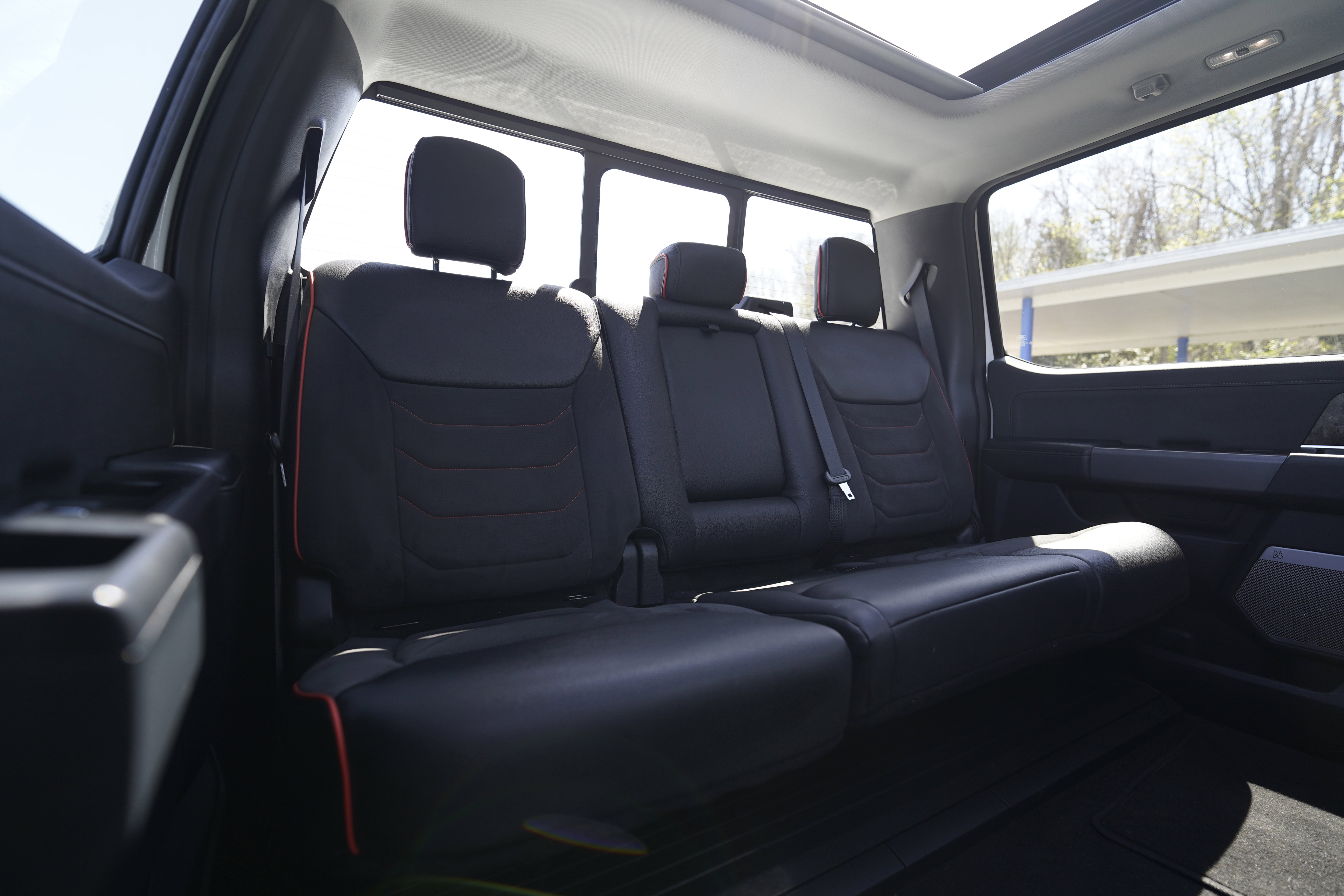 Used 2023 Ford F250 Lariat w/ Lariat Ultimate Package image 13