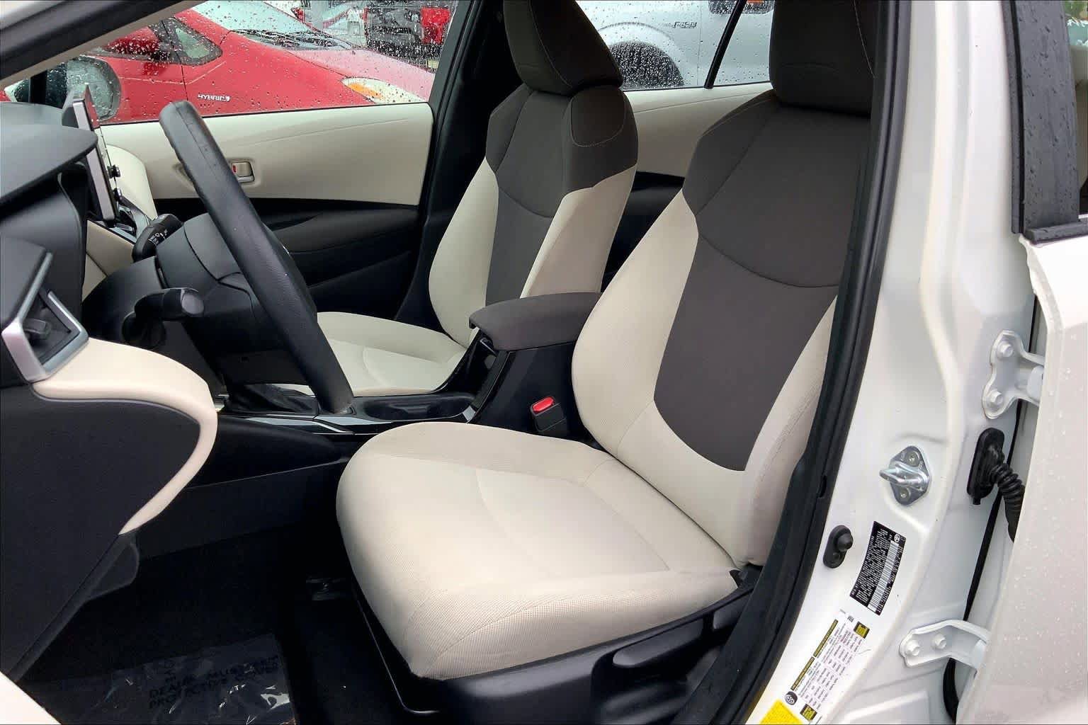 Used 2020 Toyota Corolla LE FWD image 8