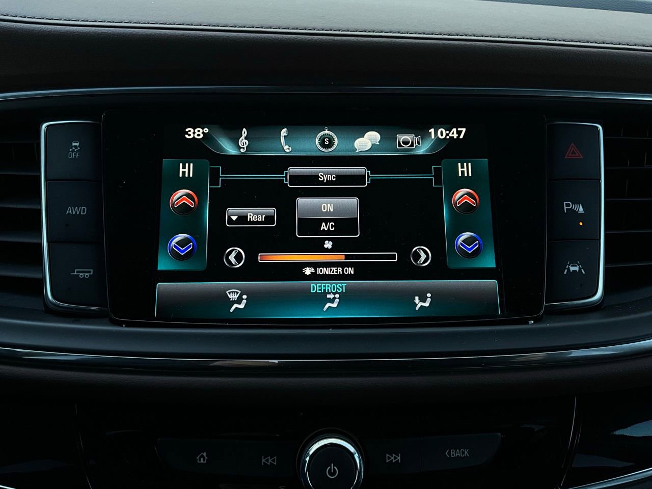 Used 2018 Buick Enclave Avenir w/ Avenir Technology Package image 36