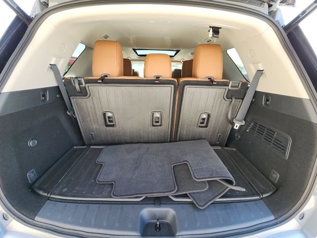 Used 2025 Nissan Pathfinder Platinum image 8