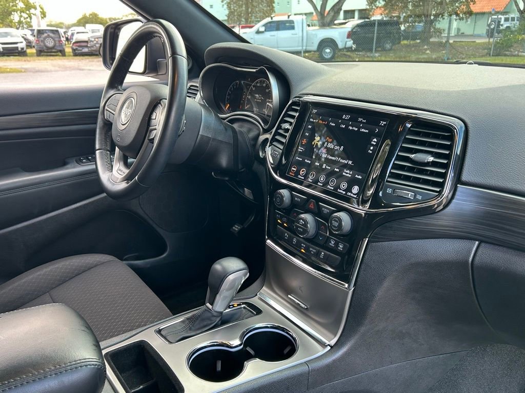 Certified 2022 Jeep Grand Cherokee Laredo E image 38