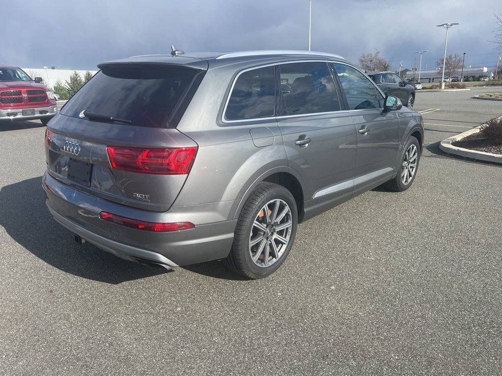 Used 2018 Audi Q7 3.0T Prestige image 2