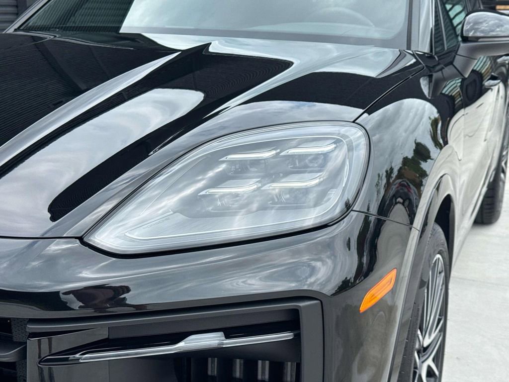 New 2026 Porsche Cayenne AWD/4WD image 7