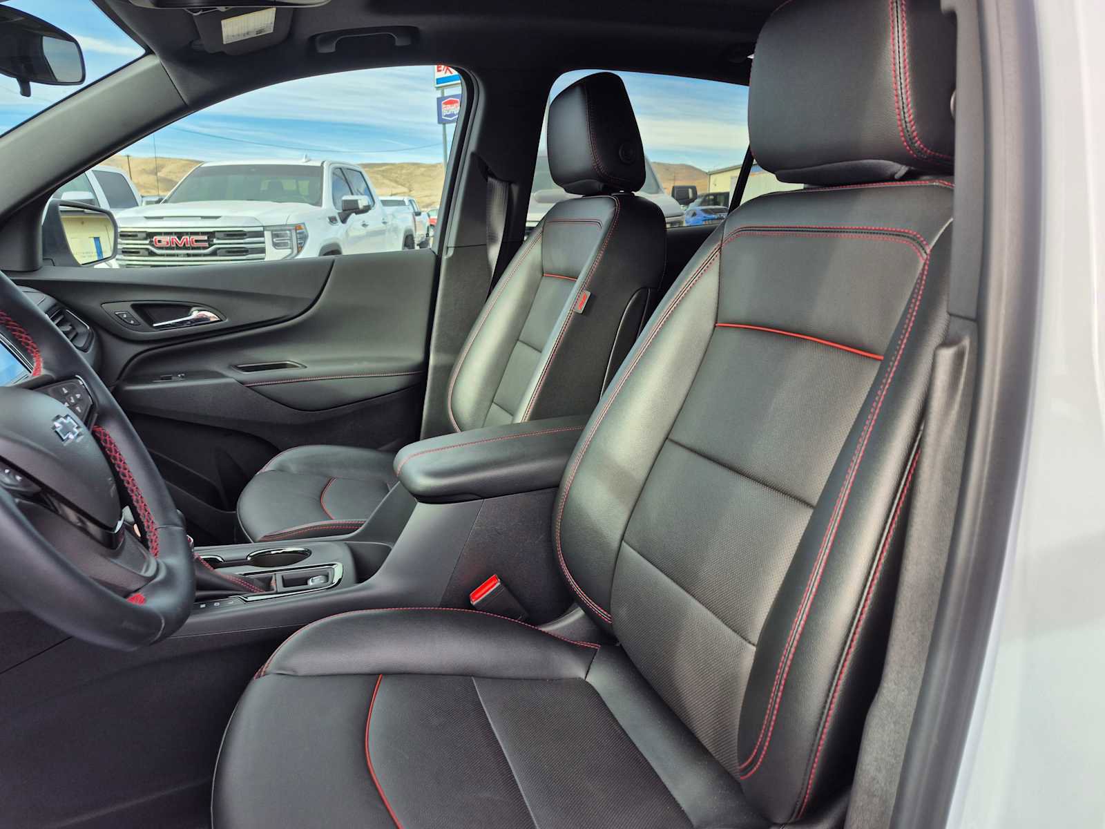 Used 2024 Chevrolet Equinox RS w/ RS Leather Package image 21