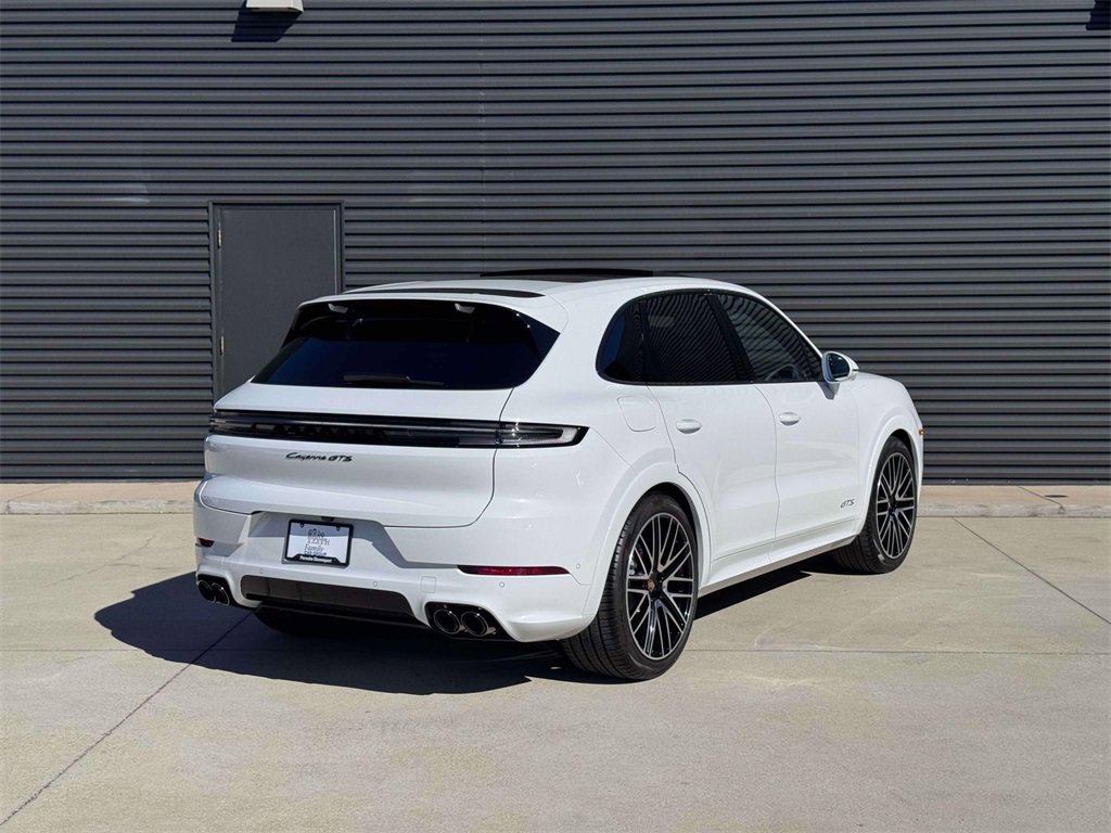 New 2026 Porsche Cayenne GTS image 5