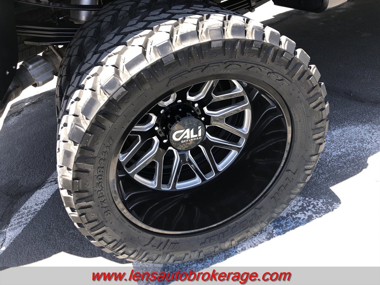Used 2020 Ford F350 Lariat AWD/4WD image 24