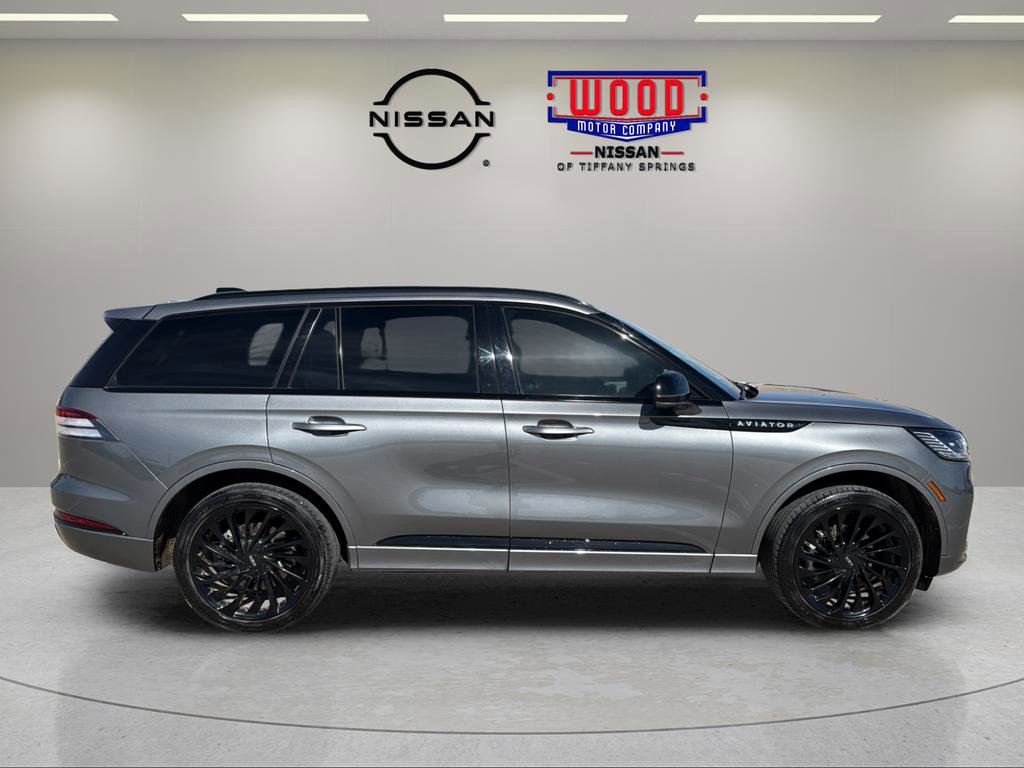 Used 2025 Lincoln Aviator Reserve w/ Equipment Group 201A image 2