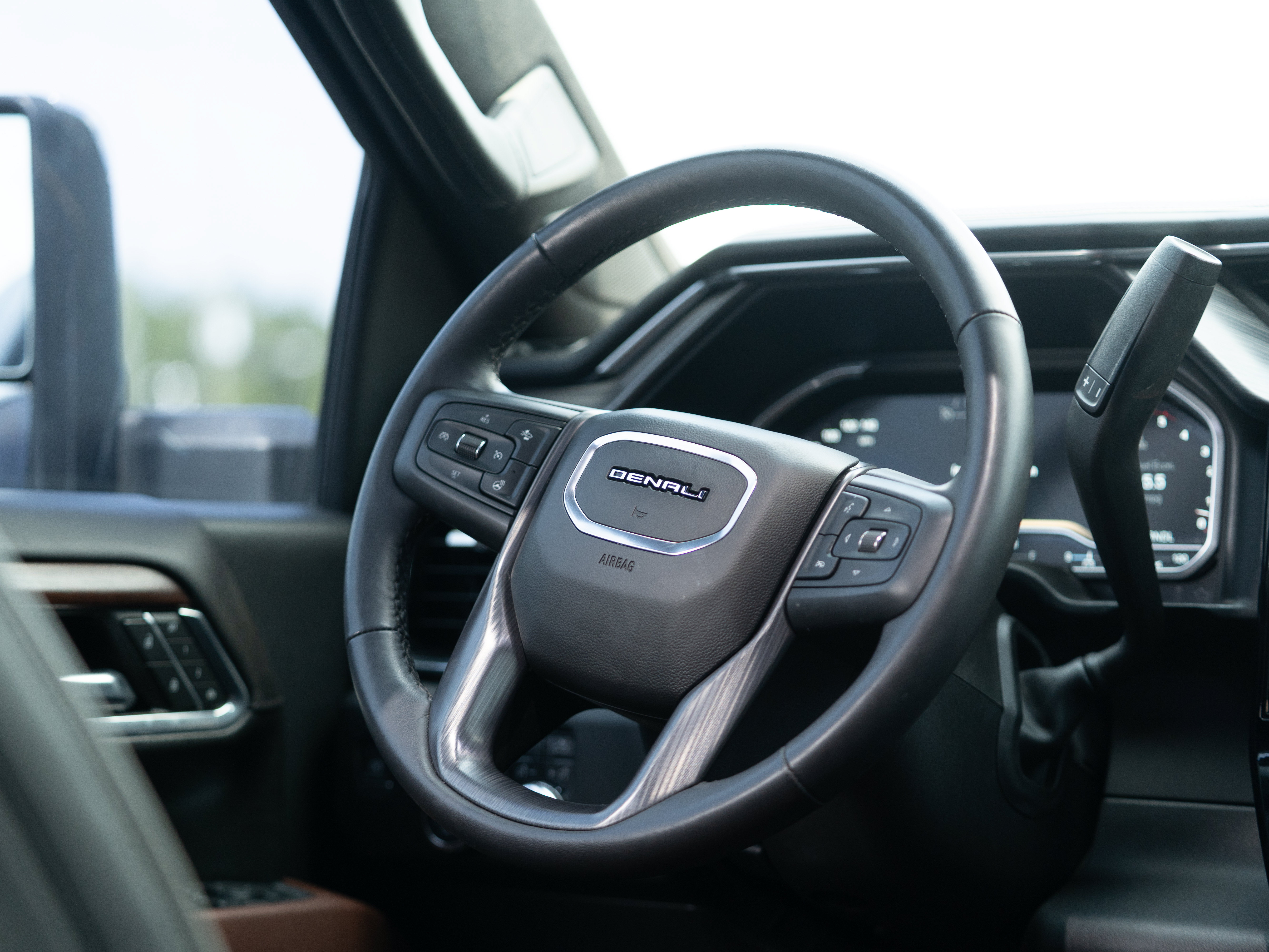 Used 2024 GMC Sierra 3500 Denali Ultimate AWD/4WD image 18