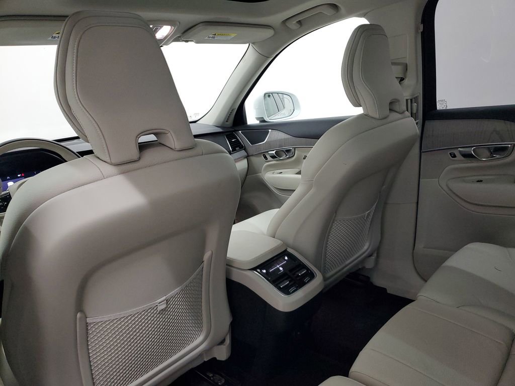 New 2025 Volvo XC90 B6 Plus w/ Protection Package Premier image 15