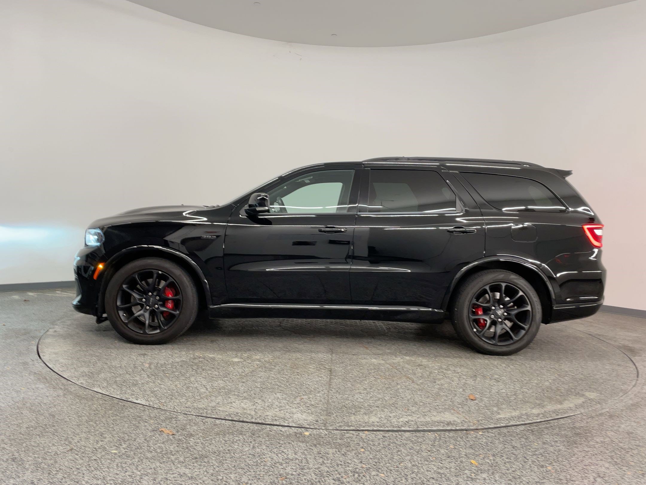 Used 2023 Dodge Durango SRT image 2
