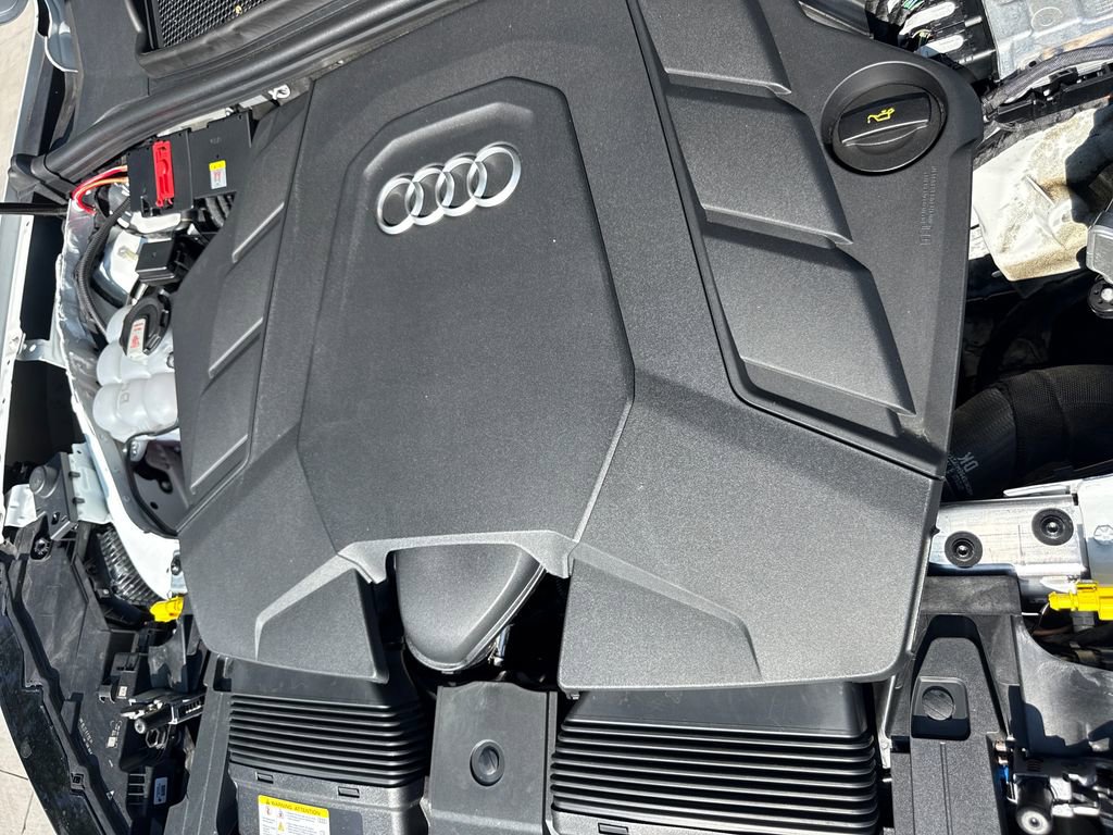 Used 2025 Audi Q7 3.0T Premium Plus AWD/4WD image 34