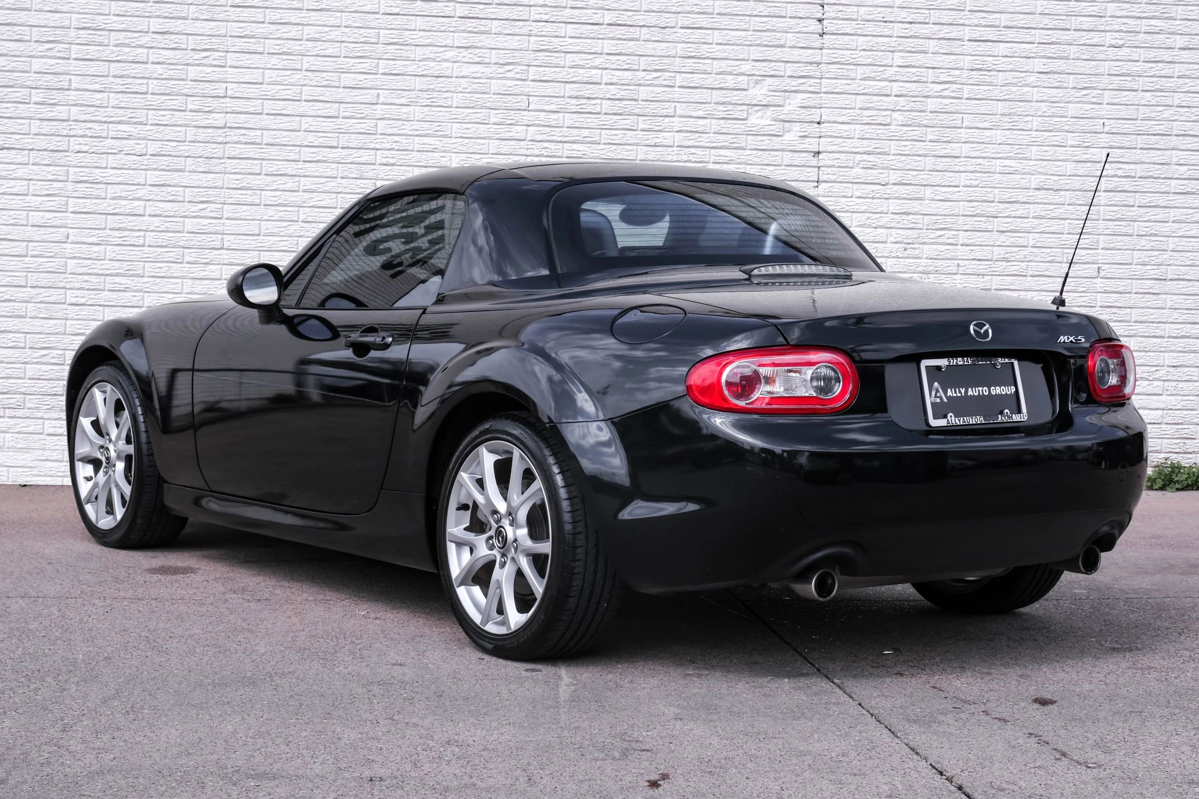 Used 2015 MAZDA MX-5 Miata Grand Touring image 9