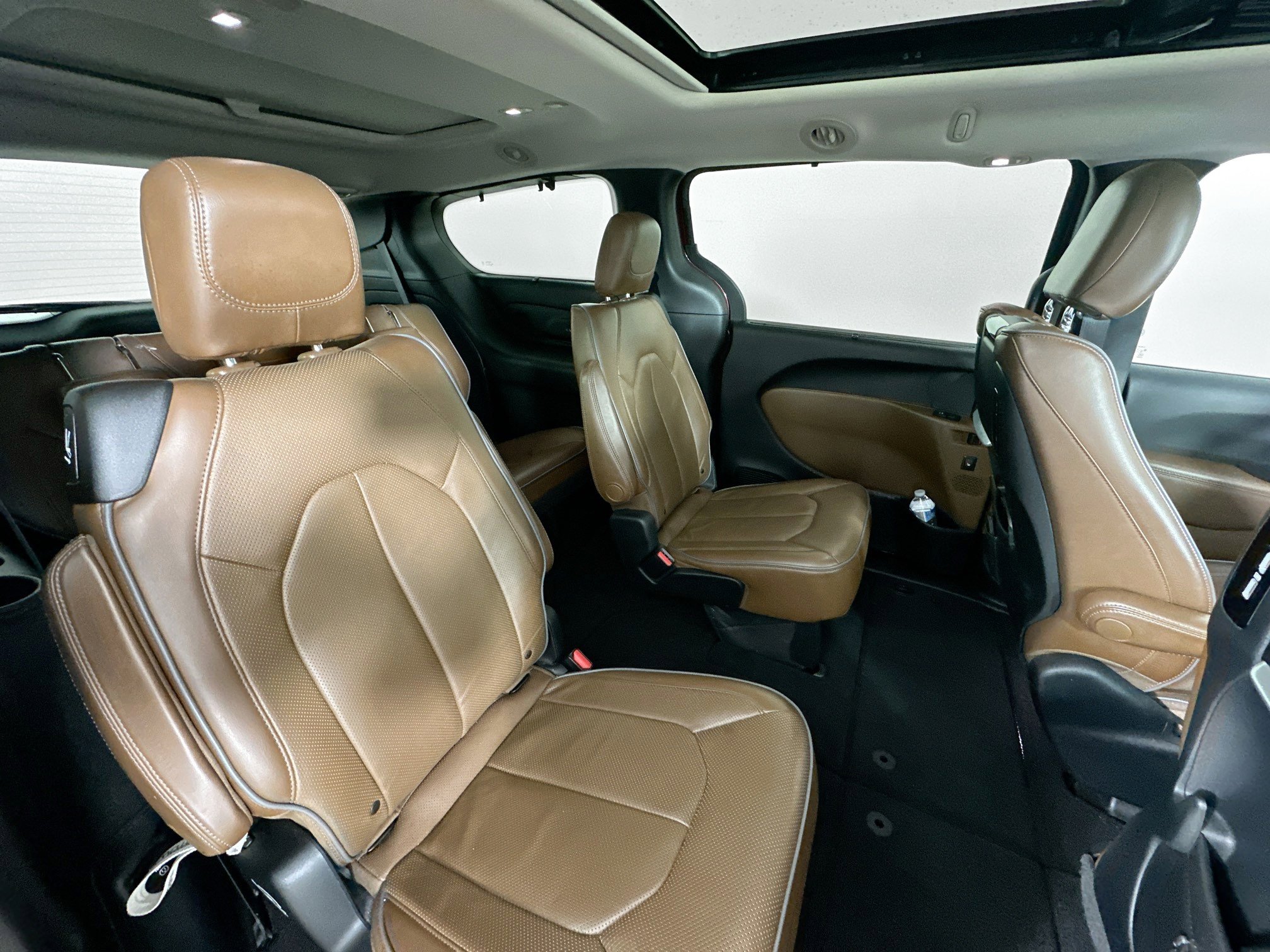 Used 2017 Chrysler Pacifica Limited FWD image 37