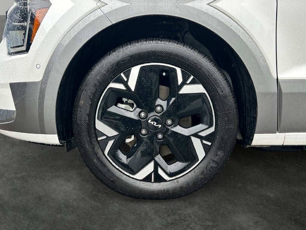 Used 2023 Kia Niro Wave FWD image 5