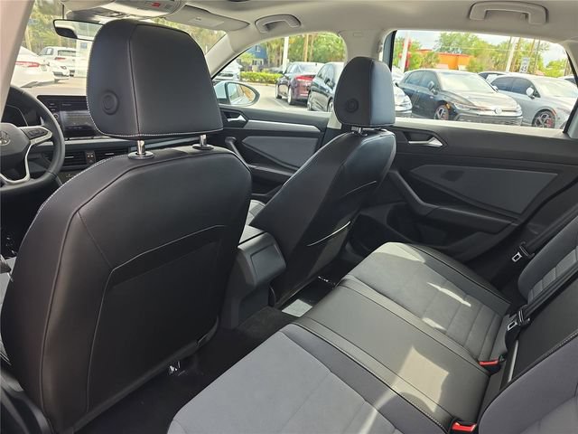 New 2026 Volkswagen Jetta SE FWD image 9