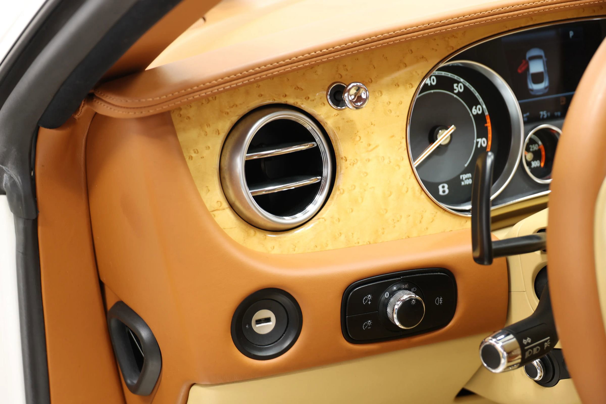 Used 2012 Bentley Continental GT AWD/4WD image 21