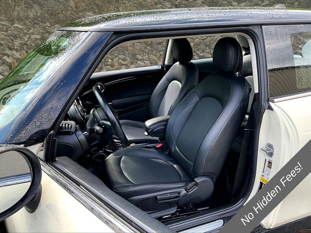 Used 2019 MINI Cooper 2-Door Hardtop w/ Signature Upholstery Package FWD image 22