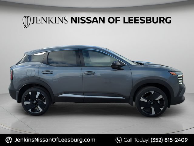 New 2026 Nissan Kicks SR FWD image 3