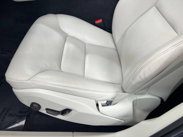 Used 2024 Volvo XC60 B5 Core w/ Protection Package Premier AWD/4WD image 14