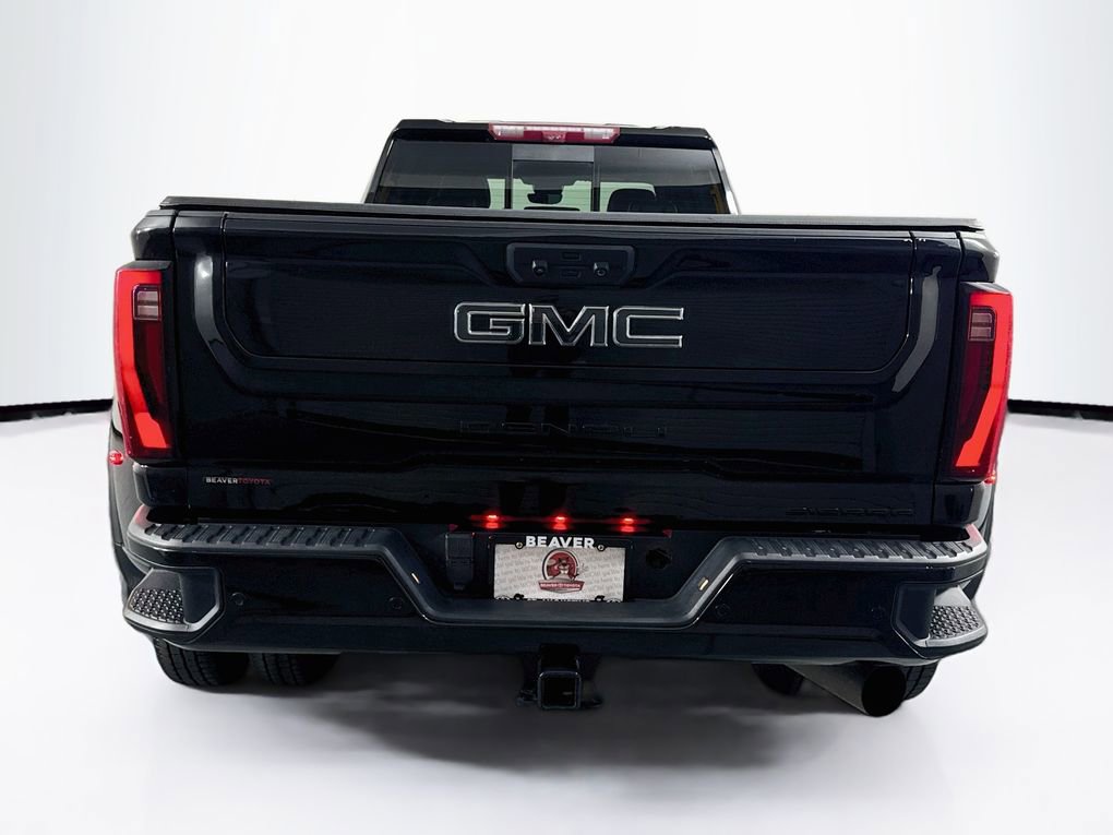 Used 2024 GMC Sierra 3500 Denali Ultimate AWD/4WD image 8