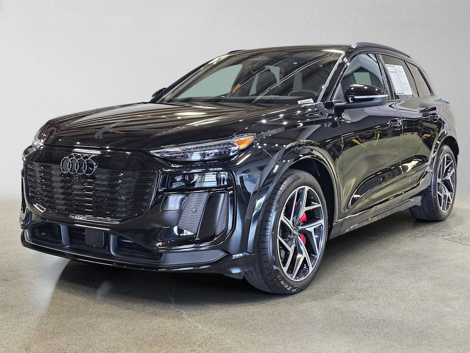 Used 2025 Audi SQ6 e-tron Prestige AWD/4WD image 7