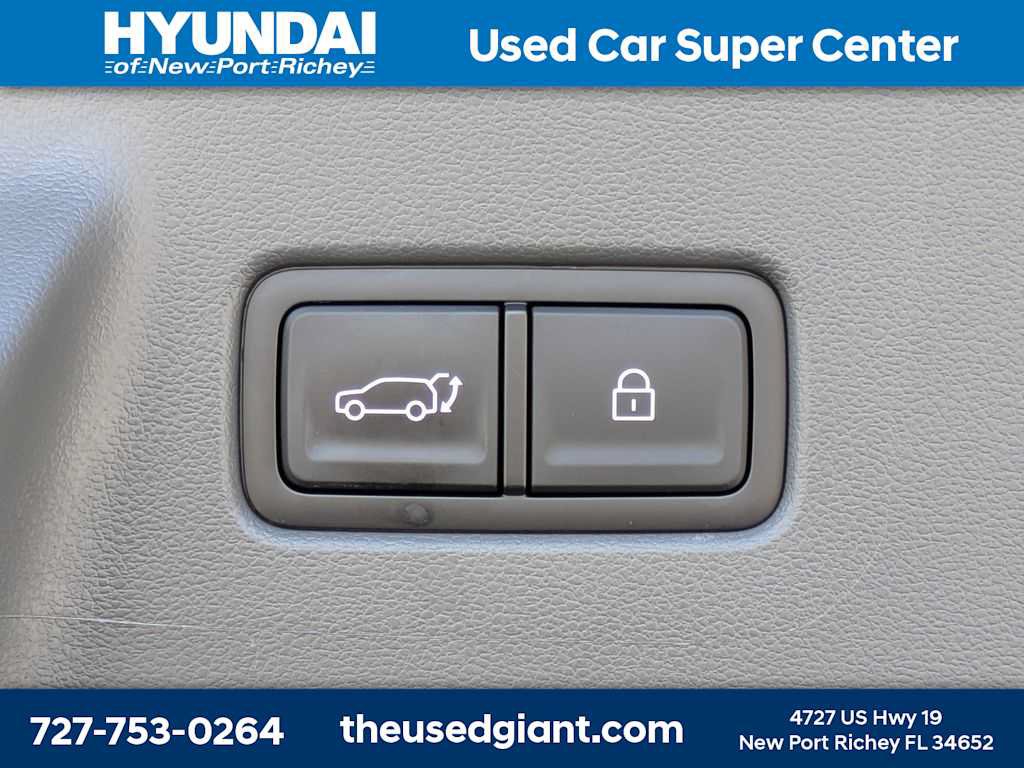 Used 2026 Hyundai Santa Fe SEL w/ Tow & Go Package FWD image 13