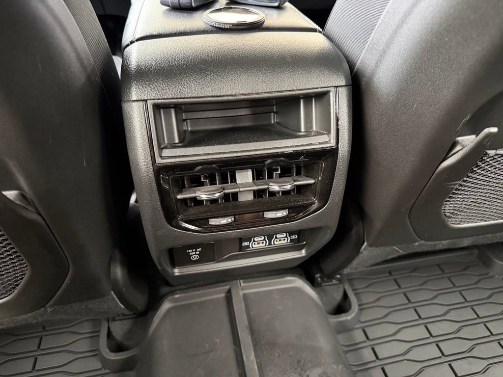 Used 2025 Jeep Grand Cherokee Altitude AWD/4WD image 22