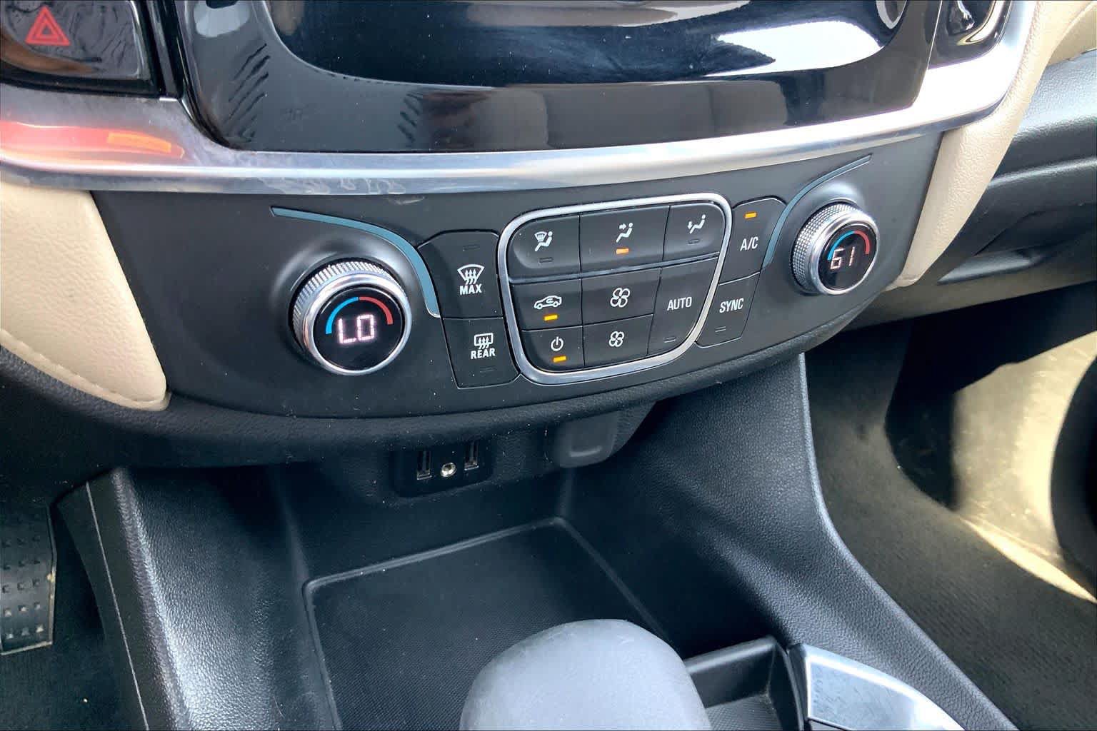 Used 2023 Chevrolet Traverse LS w/ Safety Package FWD image 28