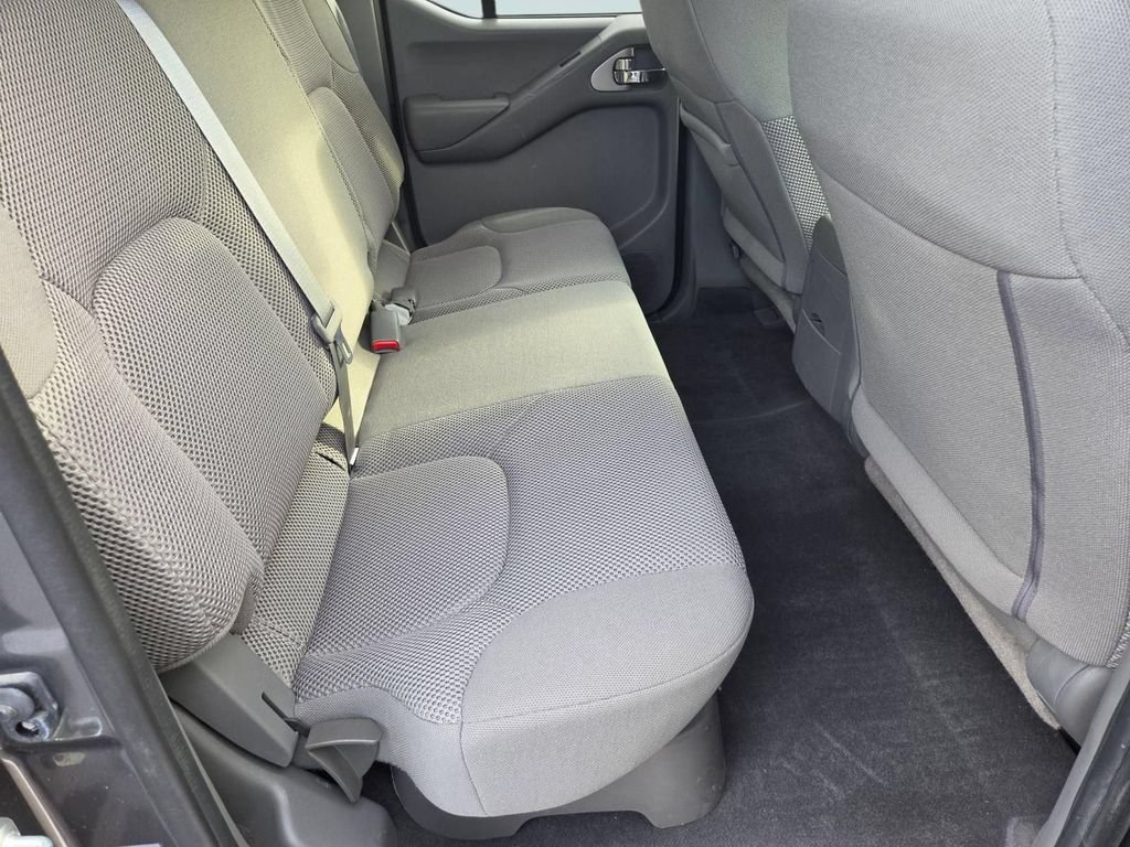 Used 2021 Nissan Frontier SV AWD/4WD image 28