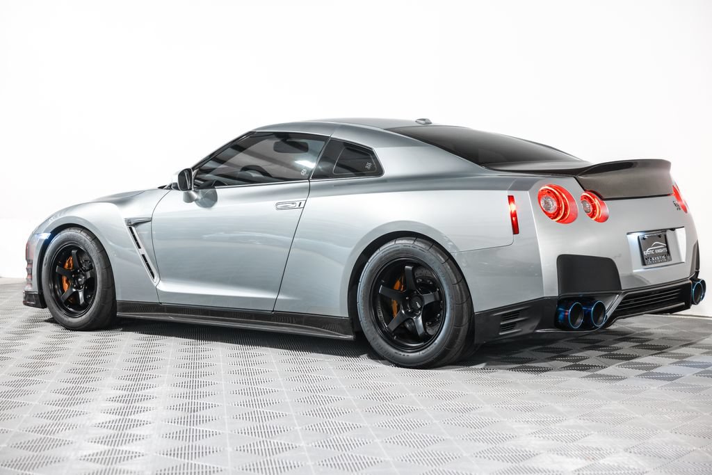 Used 2015 Nissan GT-R Black Edition AWD/4WD image 17
