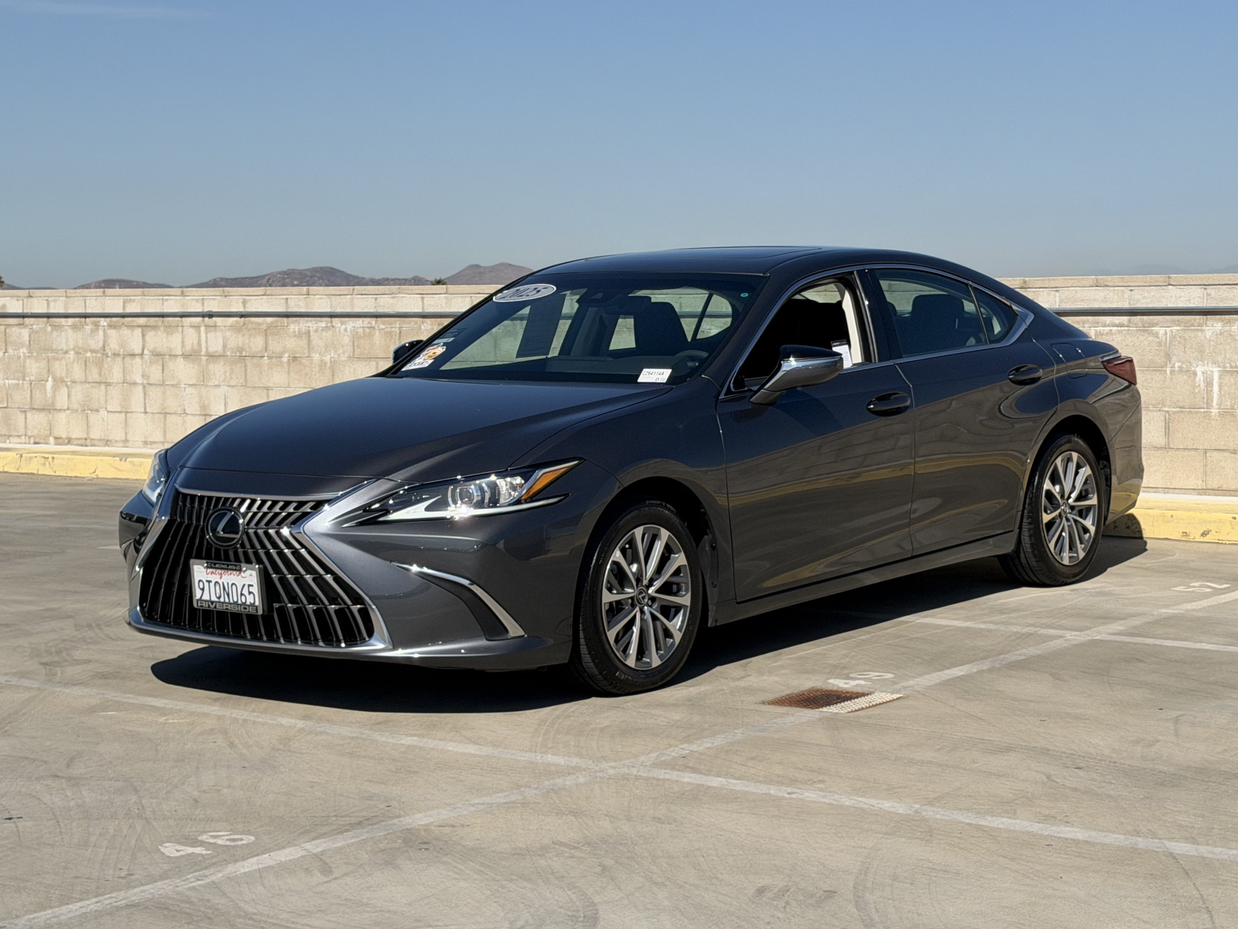 Certified 2025 Lexus ES 350 w/ Accessory Package (Z1) FWD image 5