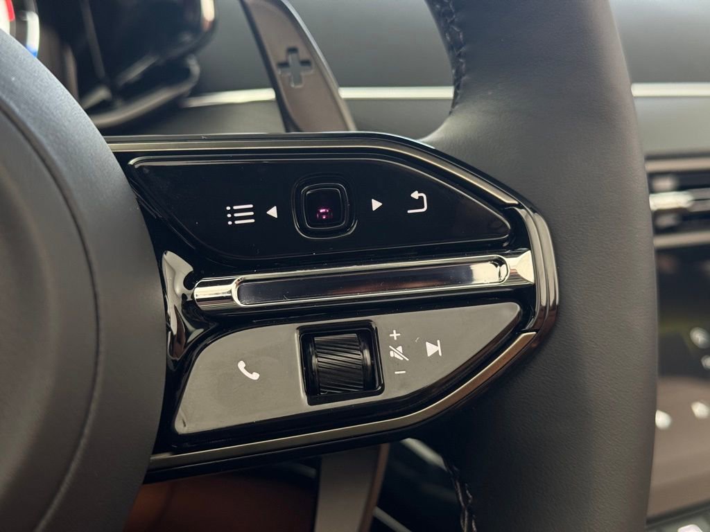 New 2026 Aston Martin V8 Vantage Roadster image 14