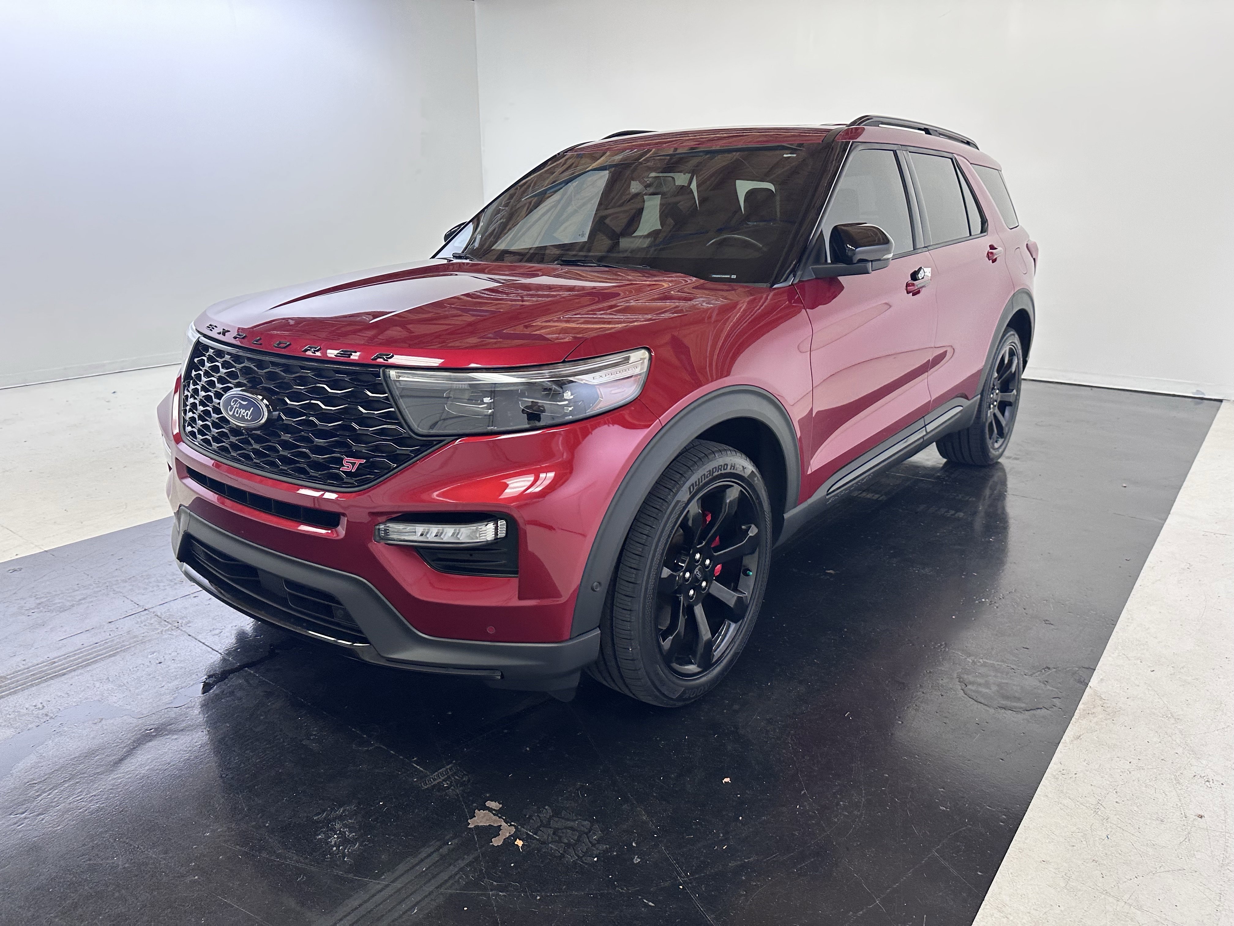 Used 2020 Ford Explorer ST w/ ST Street Pack image 9