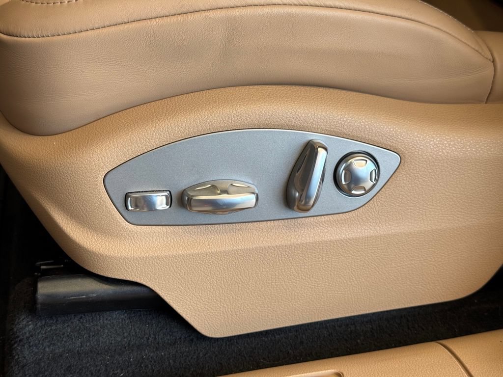 Certified 2026 Porsche Macan AWD/4WD image 14