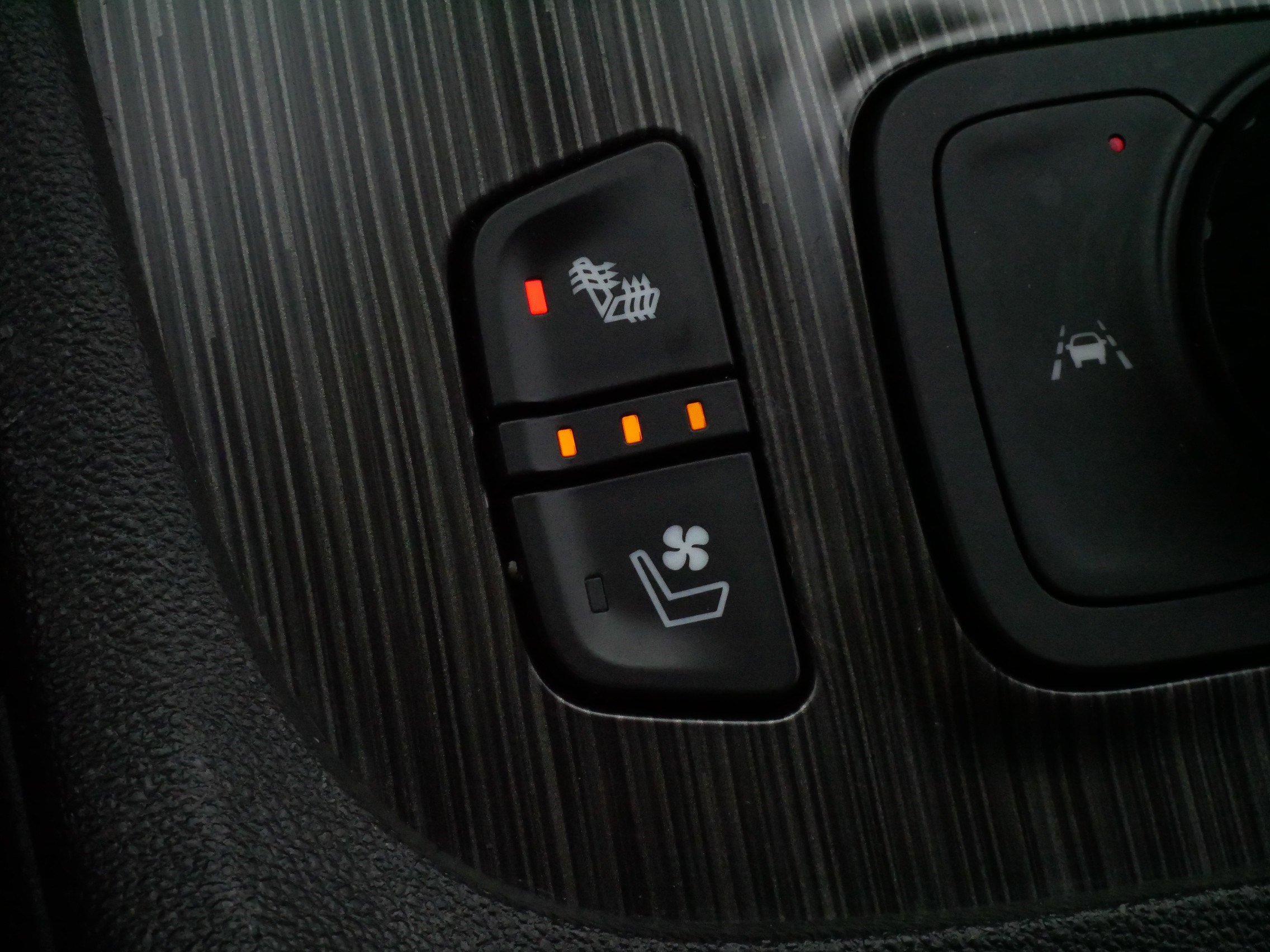 Used 2023 GMC Acadia SLT w/ Preferred Package image 33