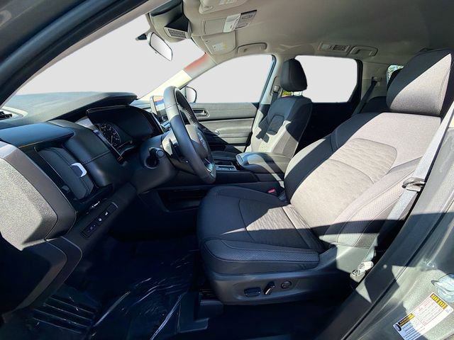 Used 2025 Nissan Pathfinder SV FWD image 20