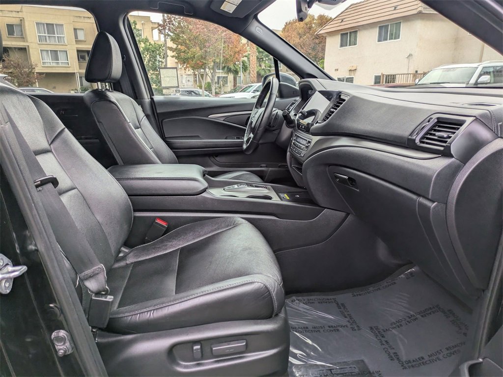 Used 2024 Honda Passport EX-L image 32