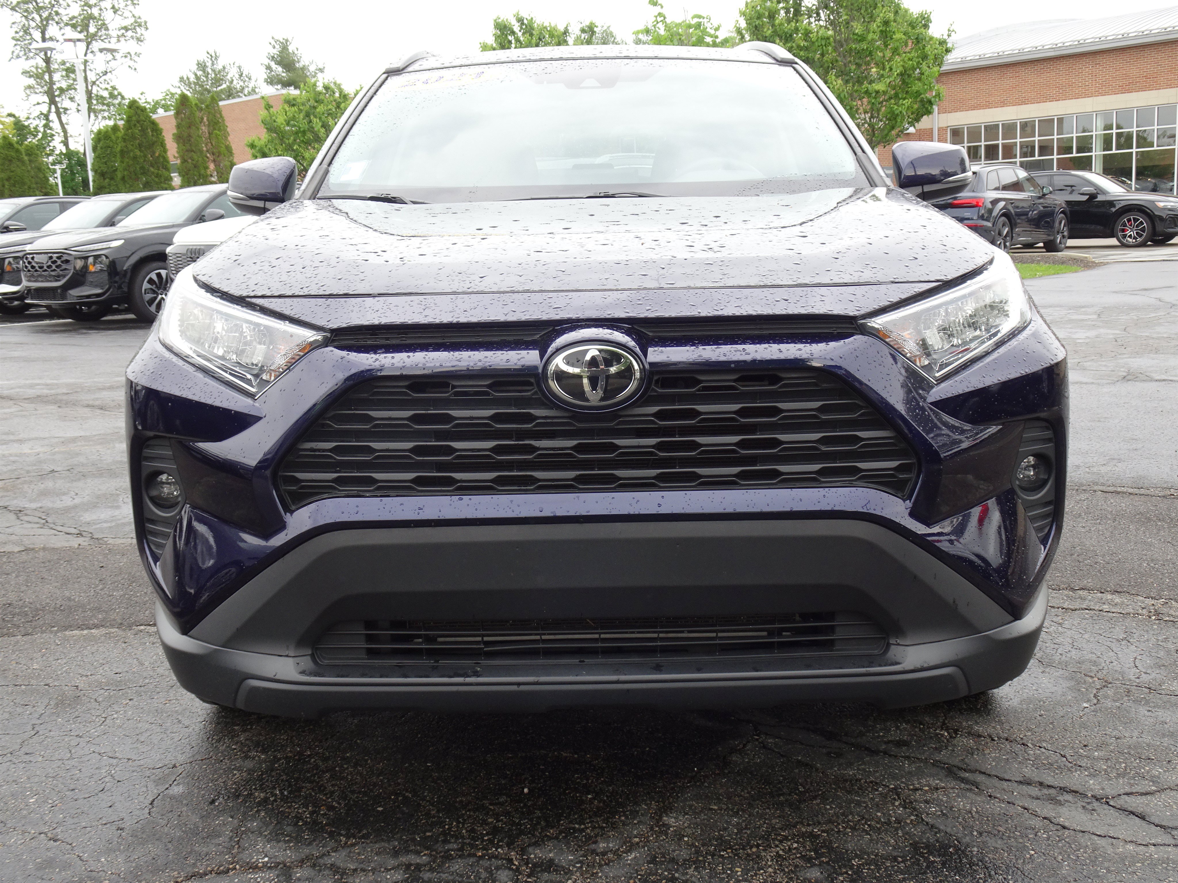 Used 2021 Toyota RAV4 XLE w/ Convenience Package AWD/4WD image 7