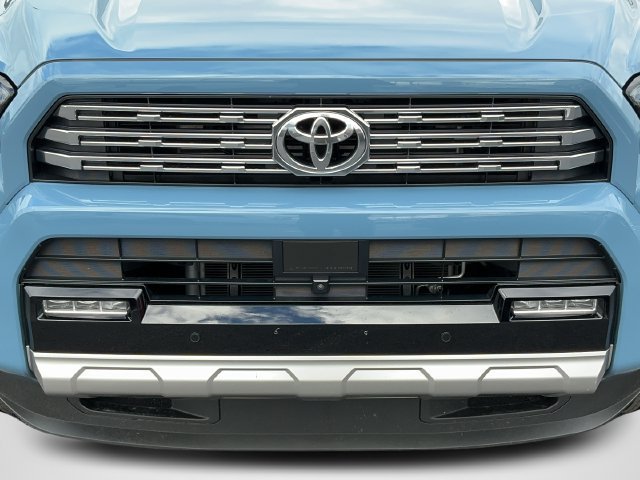 Used 2025 Toyota 4Runner Limited AWD/4WD image 40
