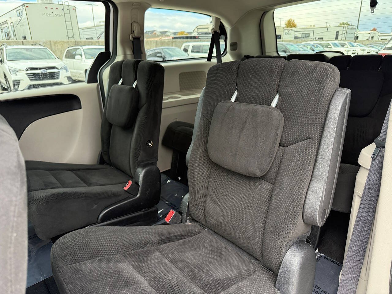 Used 2016 Dodge Grand Caravan SXT FWD image 18