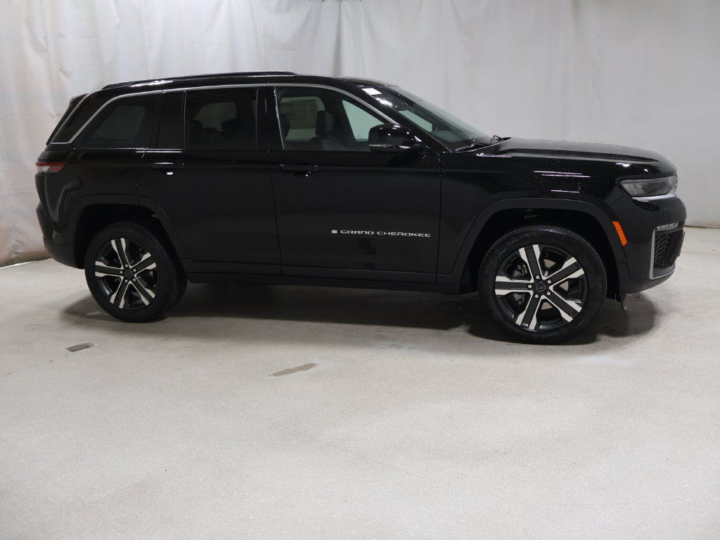 New 2027 Jeep Grand Cherokee Limited AWD/4WD image 7