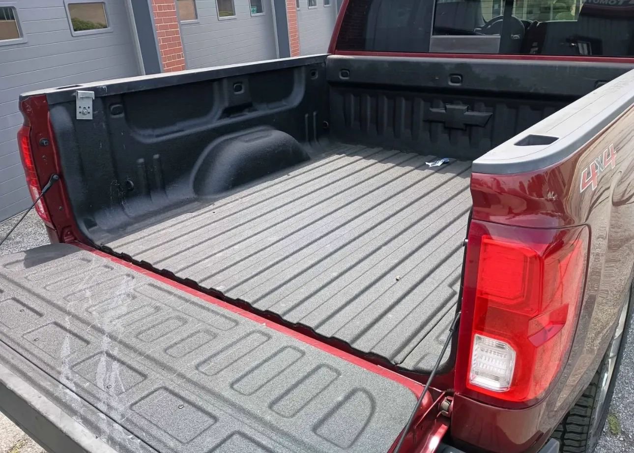 Used 2017 Chevrolet Silverado 1500 LTZ w/ Sport Package image 8