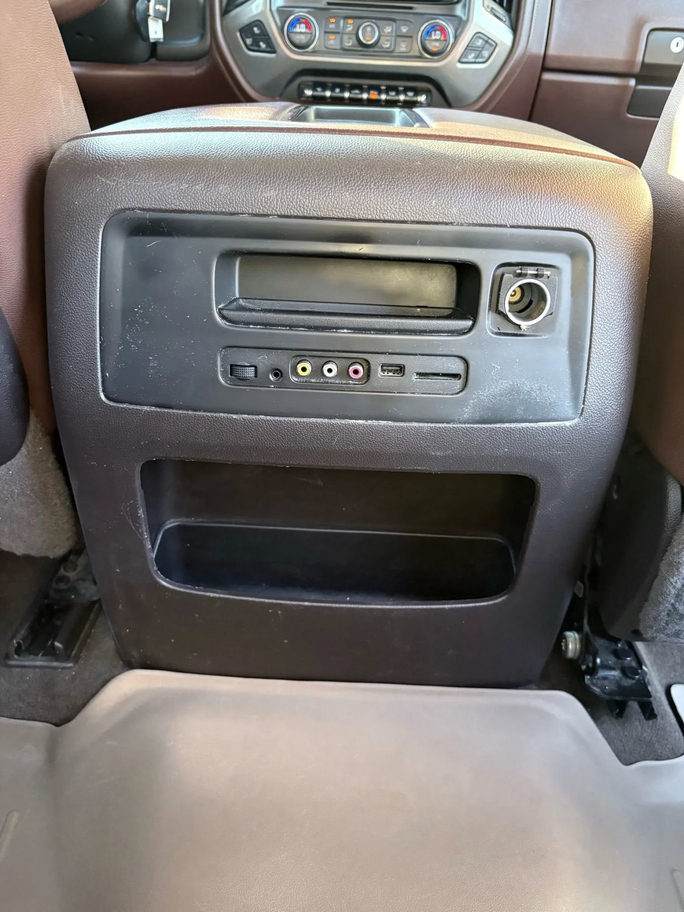 Used 2015 Chevrolet Silverado 3500 High Country w/ Duramax Plus Package image 32