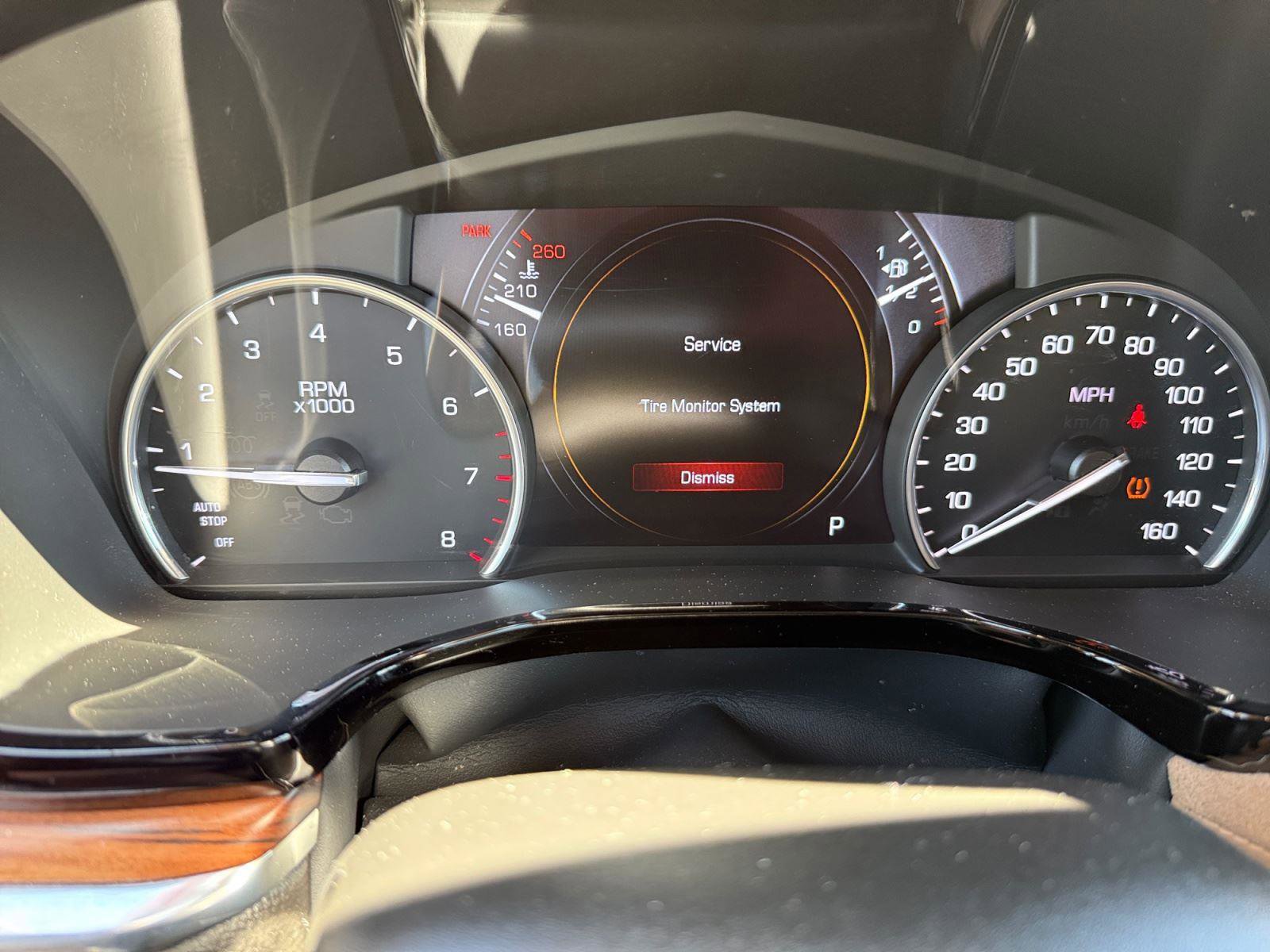 Used 2018 Cadillac XT5 Platinum w/ Driver Assist Package AWD/4WD image 28
